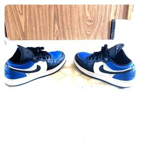 Jordan 1 low royal toe